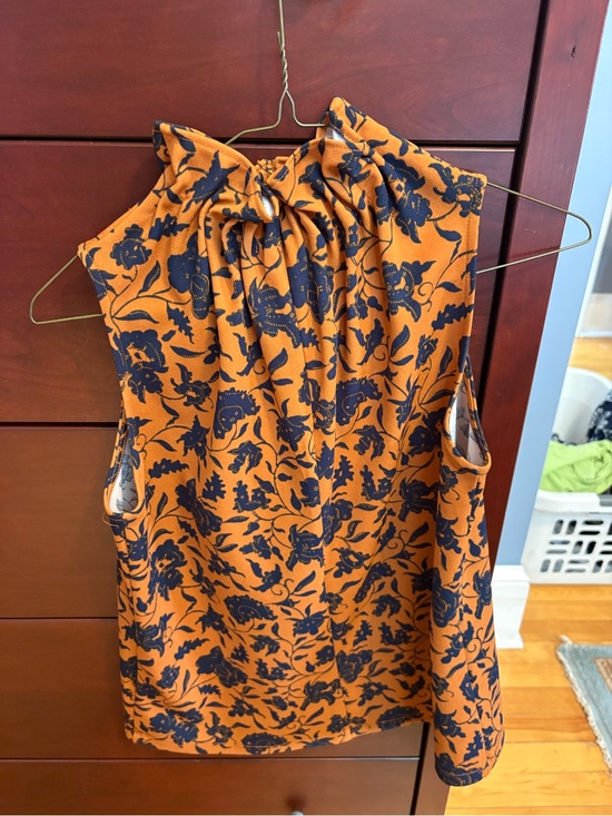 Ann Taylor F Tops - Ann Taylor Factory Sleeveless High-Neck Floral Blouse in burnt orange  and navy